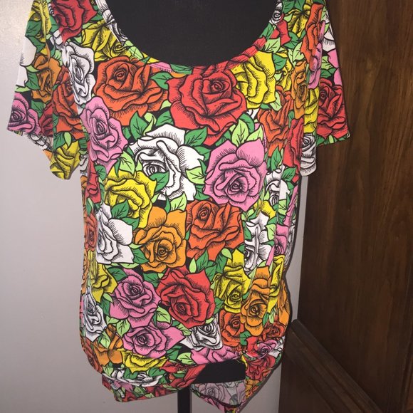 Lularoe Perfect T🦄 HTF Roses - Picture 4 of 4
